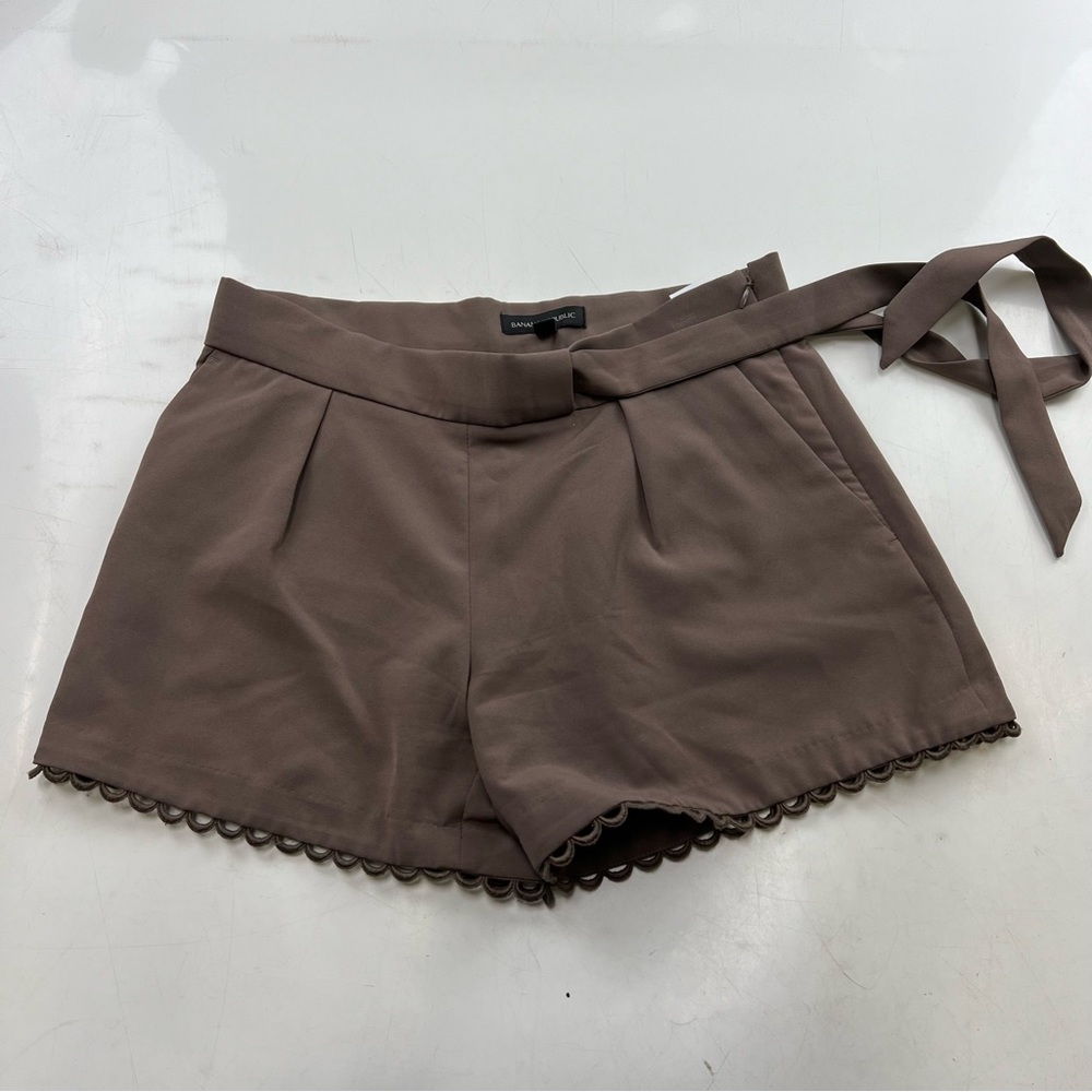 Banana Republic women’s brown petite shorts p4 L98-2 - Picture 2 of 6